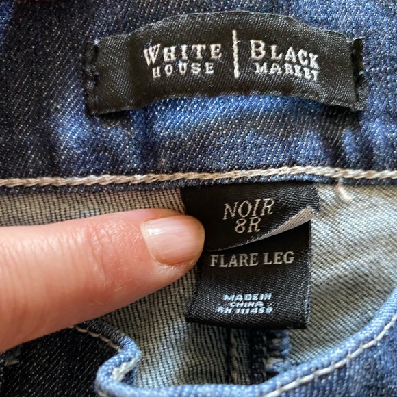 White House Black Market Flare Jeans 8R - Picture 2 of 3